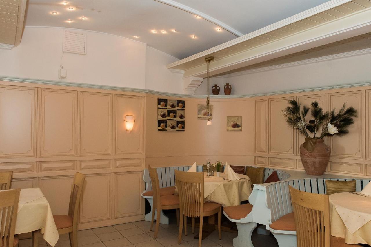 Hotel Restaurant Zum Schiffchen マインタール エクステリア 写真