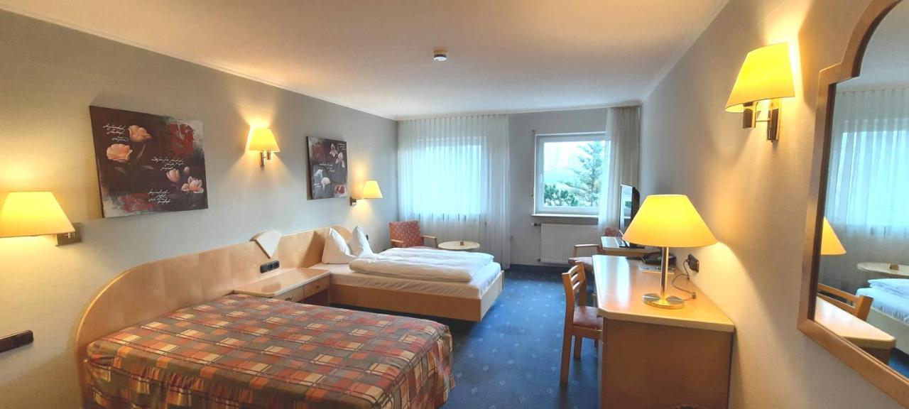 Hotel Restaurant Zum Schiffchen マインタール エクステリア 写真